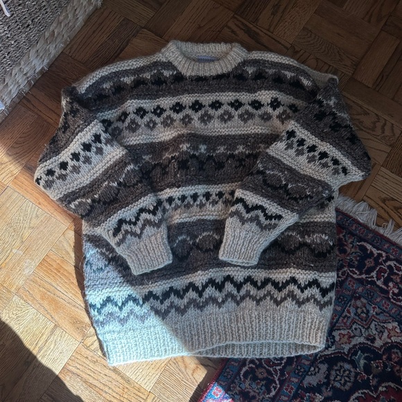 Nomadic Traders 100% Wool Sweater - Picture 3 of 4